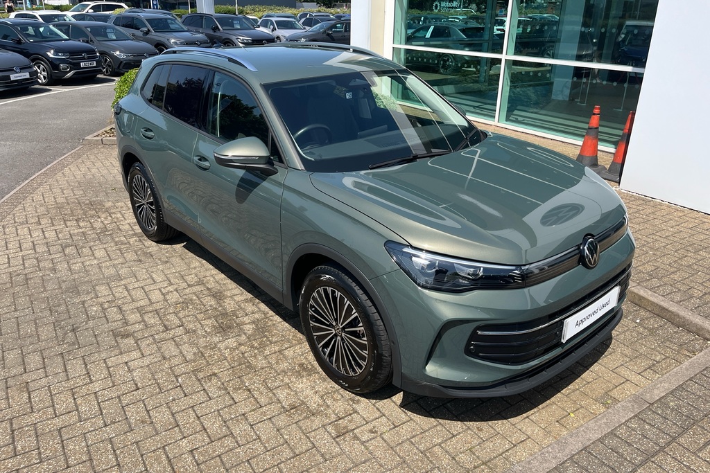 Volkswagen Tiguan Elegance Silver #21