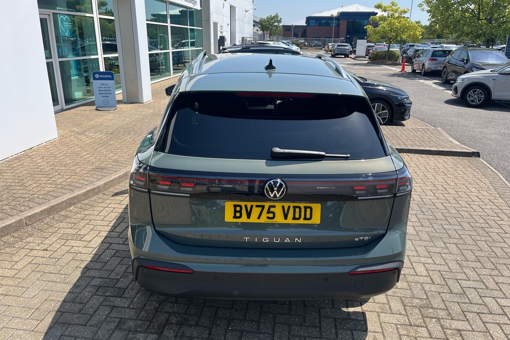 Volkswagen Tiguan Elegance Silver #25