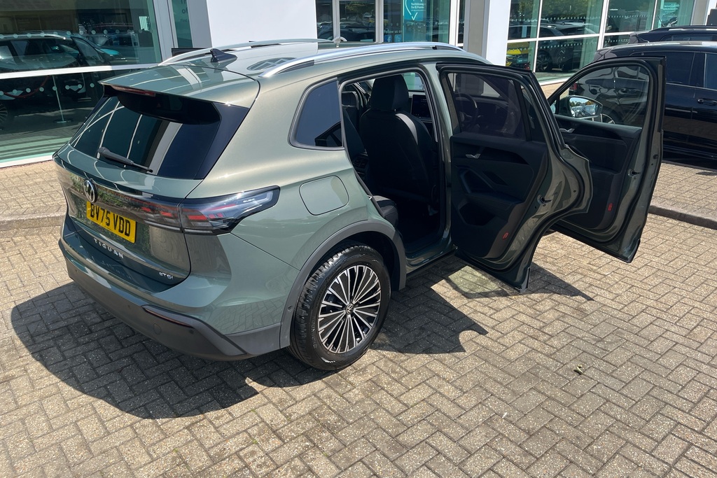 Volkswagen Tiguan Elegance Silver #48