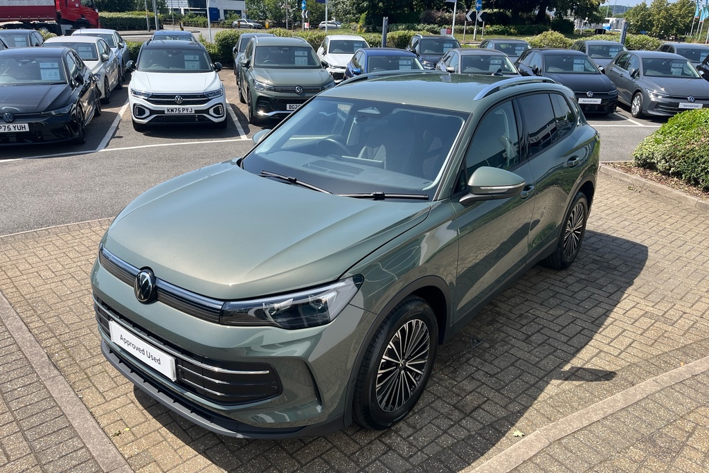 Volkswagen Tiguan Elegance Silver #19