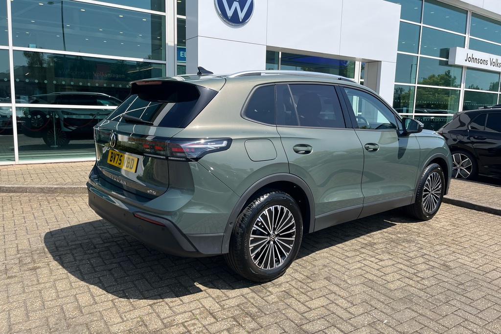 Volkswagen Tiguan Elegance Silver #22