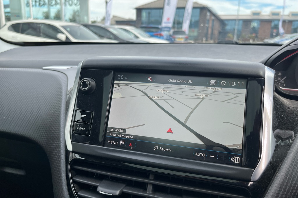 Peugeot 2008 1.2 Puretech Allure Premium Grey #21