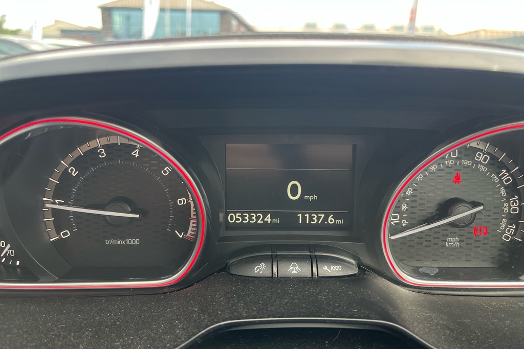 Peugeot 2008 1.2 Puretech Allure Premium Grey #13