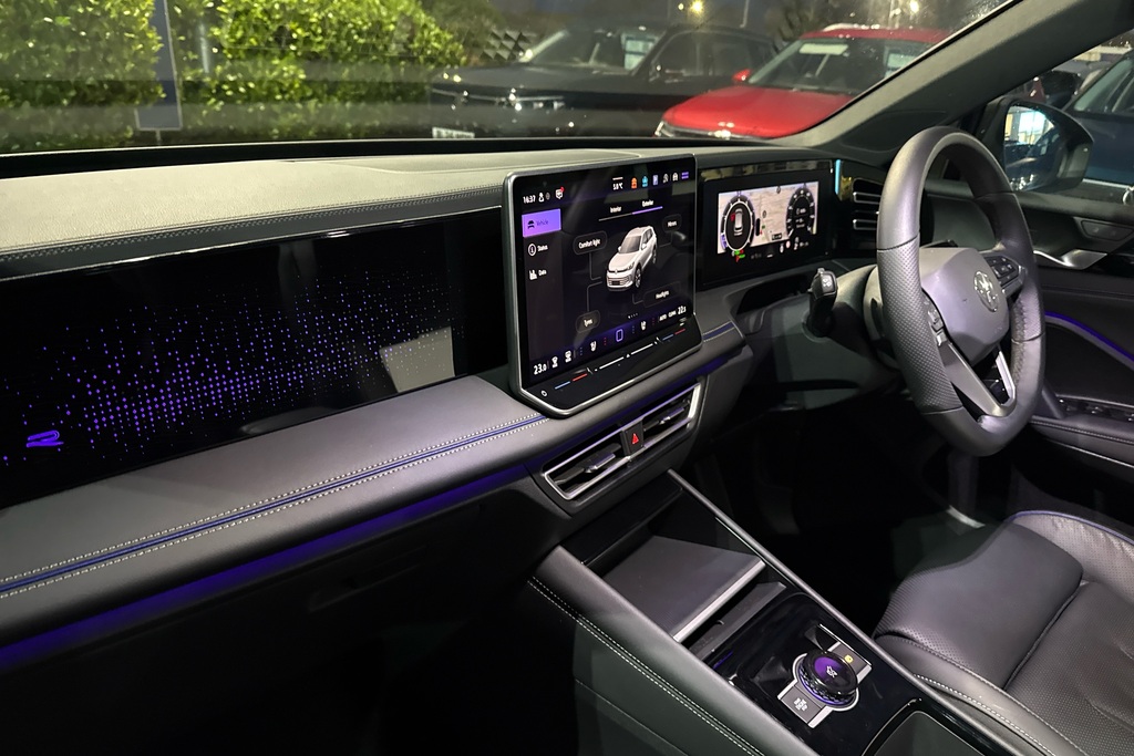 Volkswagen Tiguan 1.5 Etsi 150 R-line Dsg Green #2