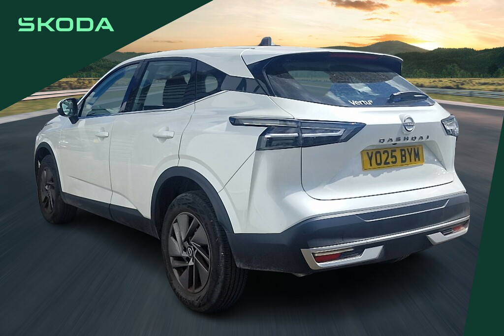 Nissan Qashqai 1.3 Dig-t Mh Acenta Premium White #3