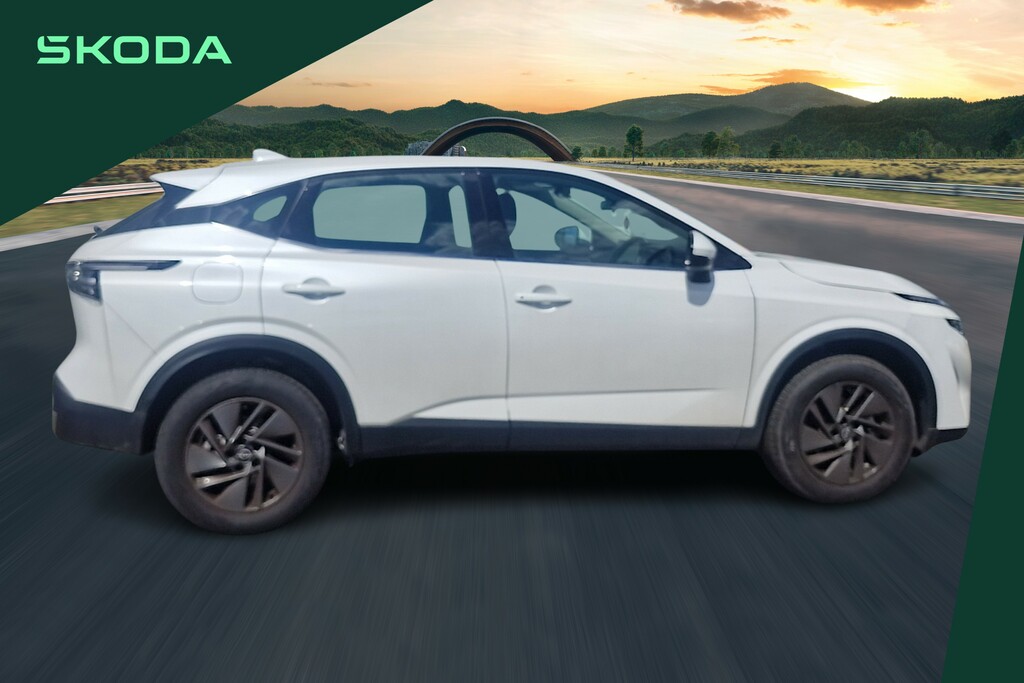 Nissan Qashqai 1.3 Dig-t Mh Acenta Premium White #4