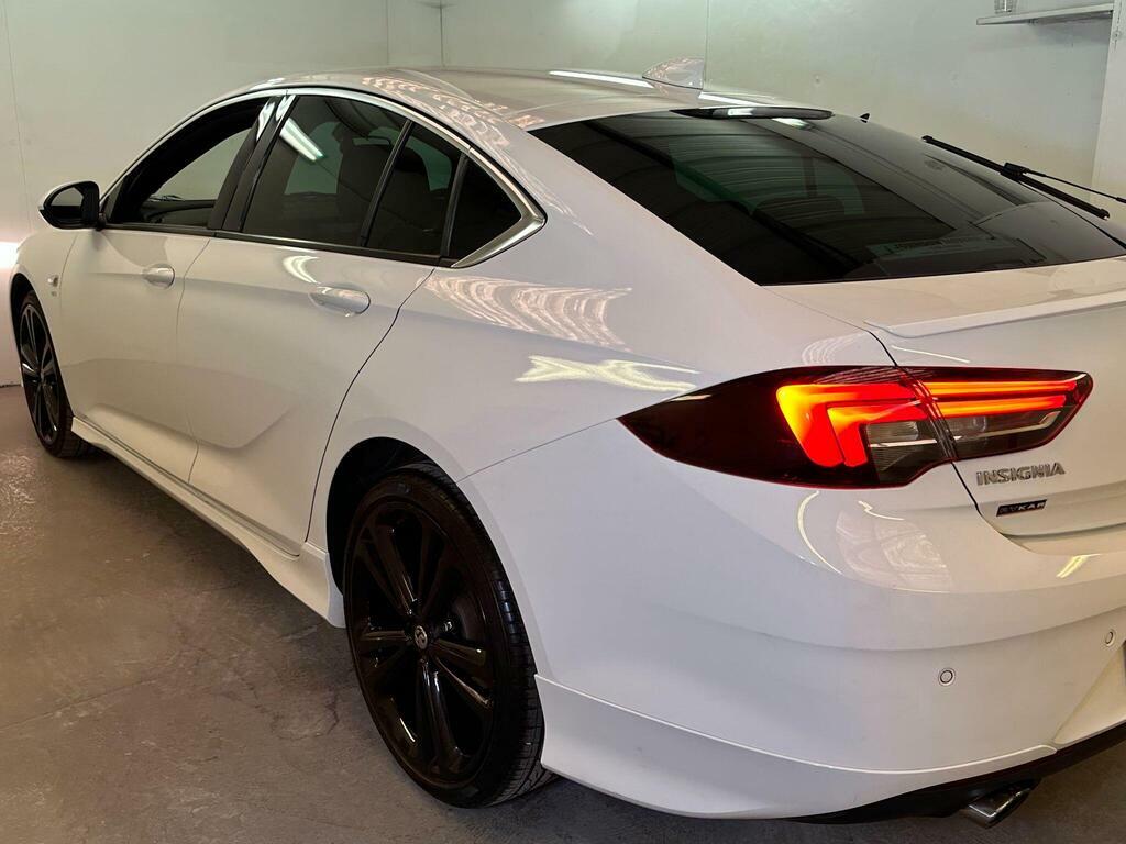 Vauxhall Insignia Elite Nav Td 4X4 4Wd White #7