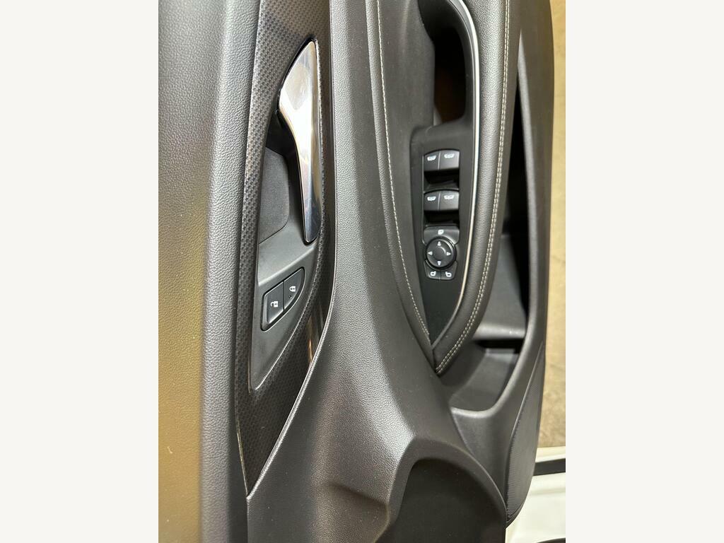 Vauxhall Insignia Elite Nav Td 4X4 4Wd White #25
