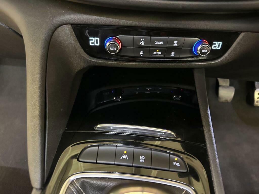 Vauxhall Insignia Elite Nav Td 4X4 4Wd White #11