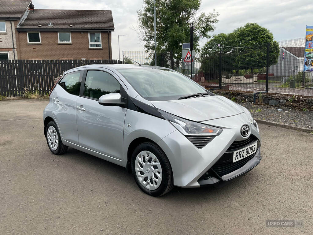 Toyota Aygo 1.0 Vvt-i X-play Tss Silver