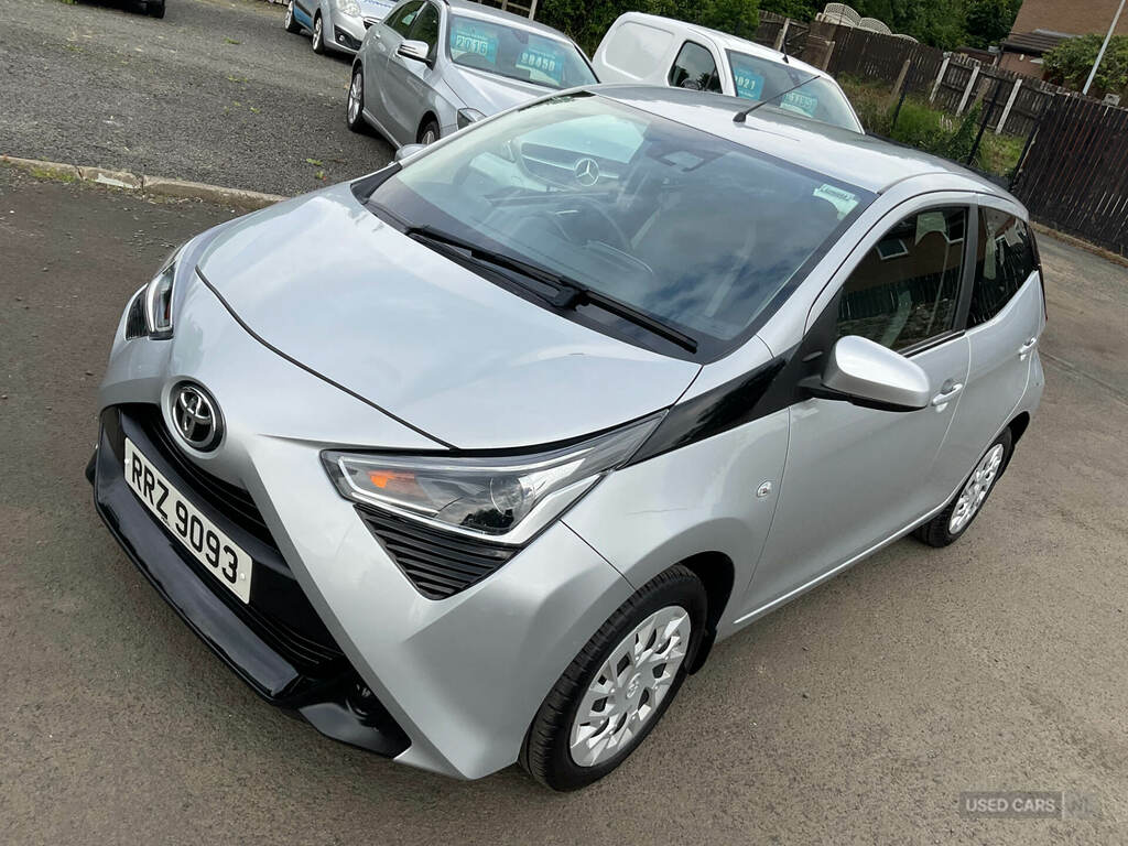 Toyota Aygo Red #10