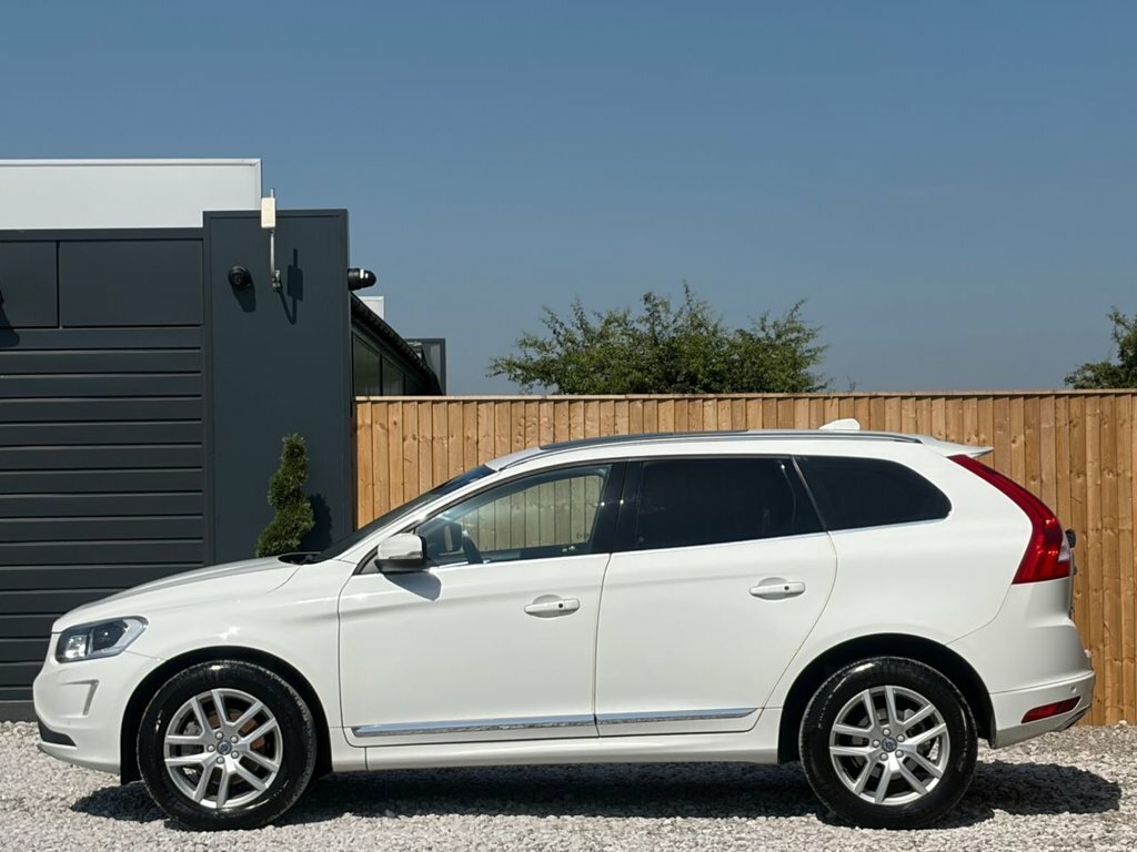 Volvo XC60 2L Se Lux Nav White #4