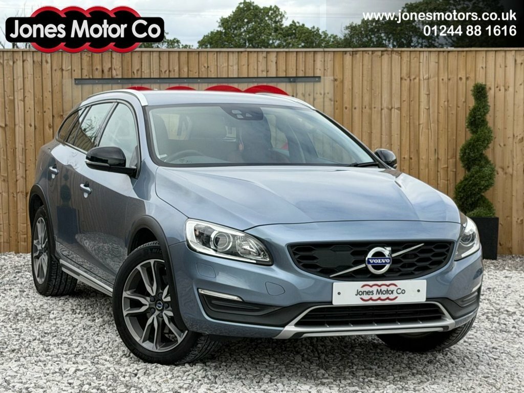 Volvo V60 Cross Country 2L Lux Nav Blue