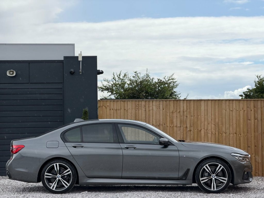 BMW 7 Series 3L M Sport Grey #4