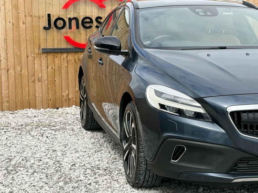 Volvo V40 Cross Country 2L Pro Blue #6