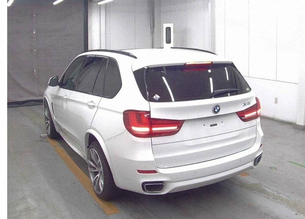 BMW X5 3L M Sport Black #3