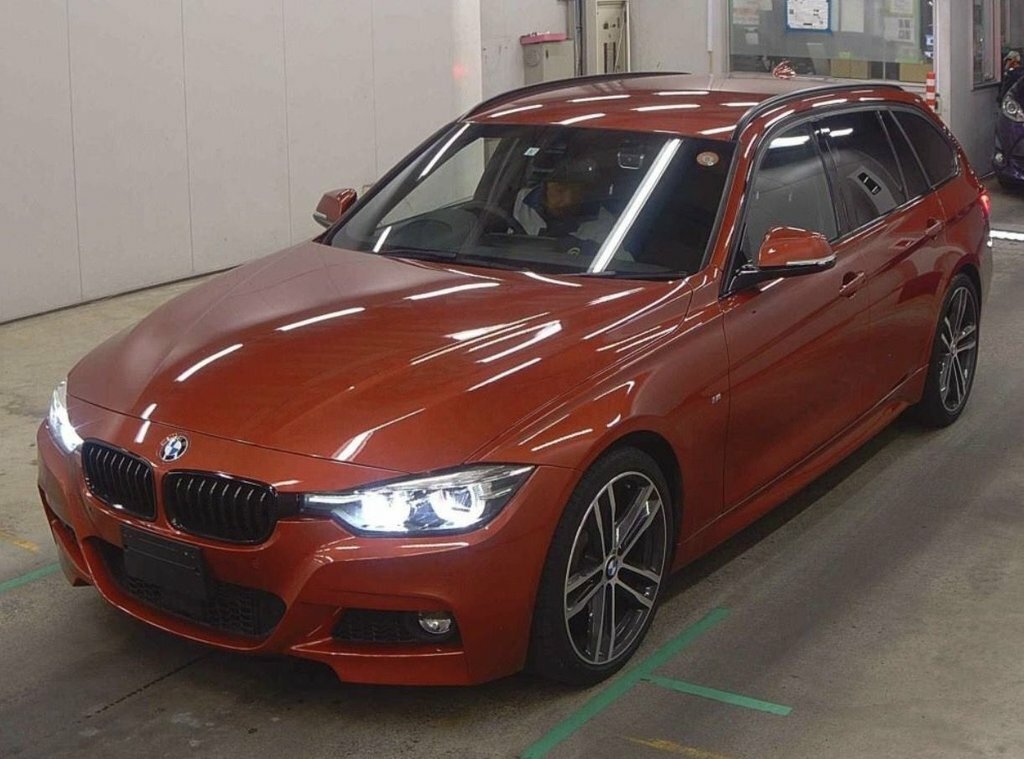 BMW 3 Series 2L M Sport Shadow Edition YE19BZG Orange #2