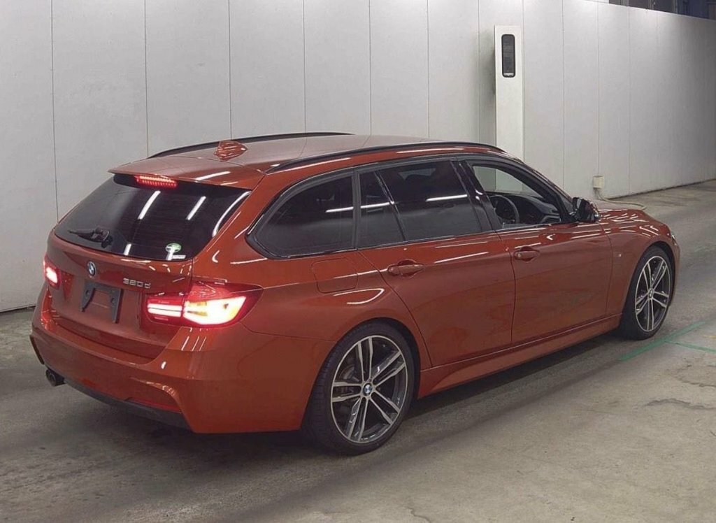 BMW 3 Series 2L M Sport Shadow Edition YE19BZG Orange #4
