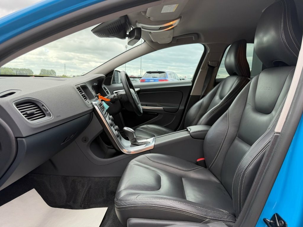 Volvo V60 Es Red #18