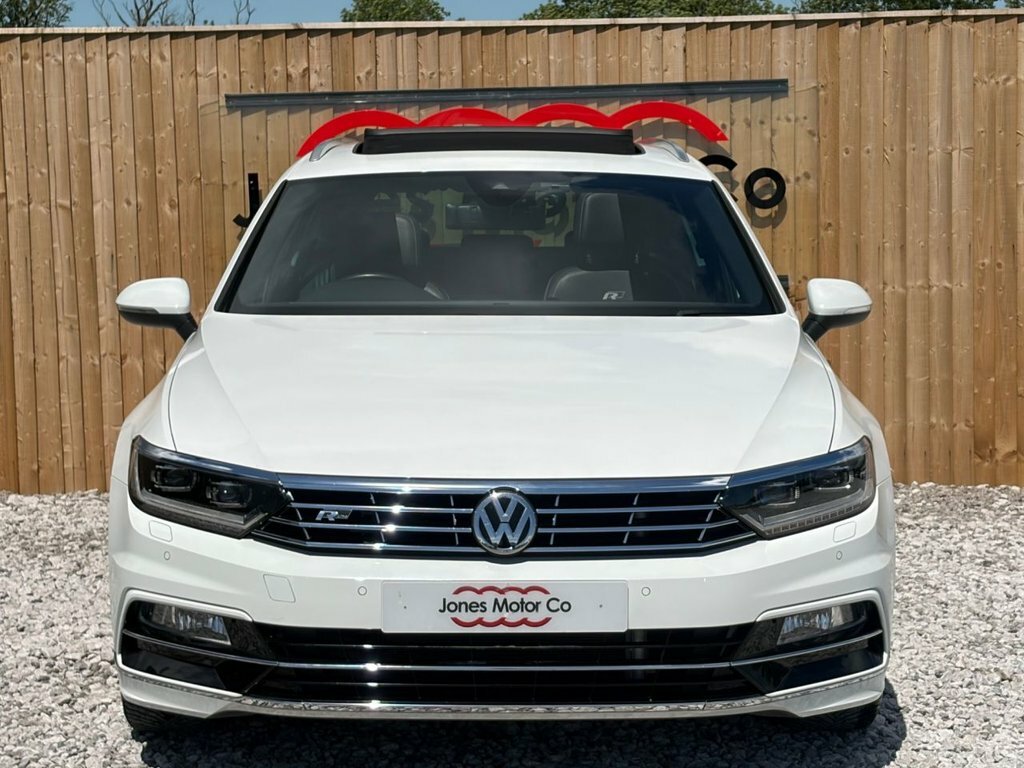 Volkswagen Passat 2L R-line White #2