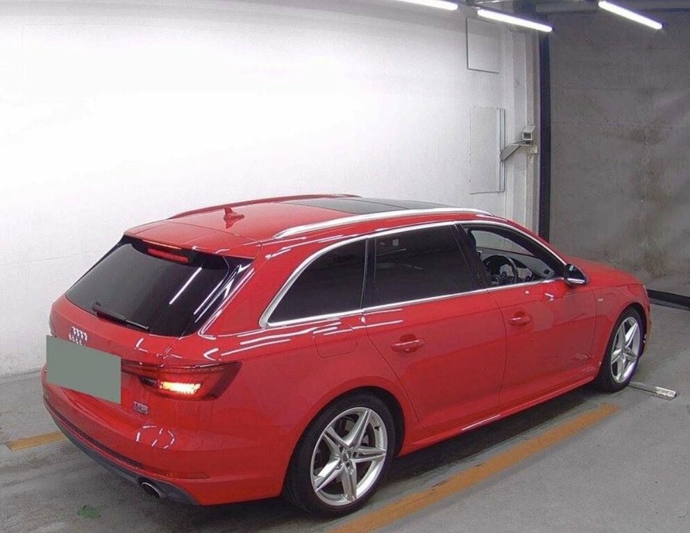 Audi A4 Avant 2L S Line Red #4