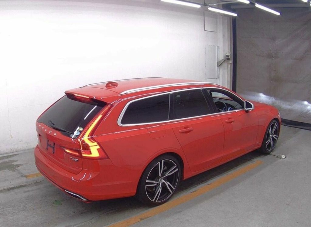 Volvo V90 2L R-design Red #4