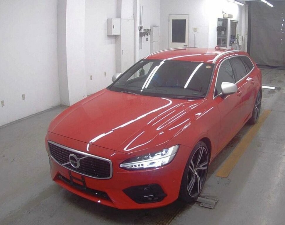 Volvo V90 2L R-design Red #2