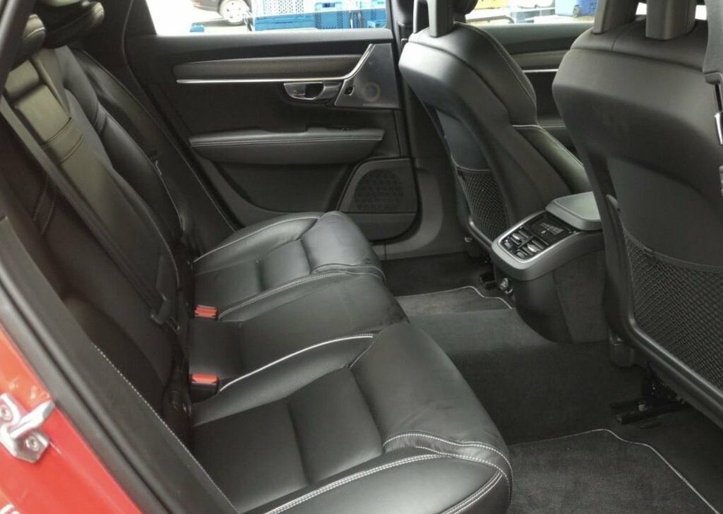 Volvo V90 2L R-design Red #6