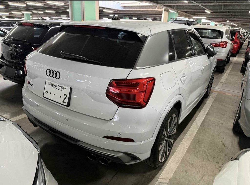 Audi SQ2 Suv White #6