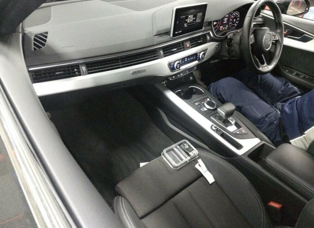 Audi A4 2L S Line Grey #4