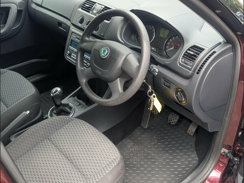 Skoda Fabia 1.2 S Euro 5 Red #40