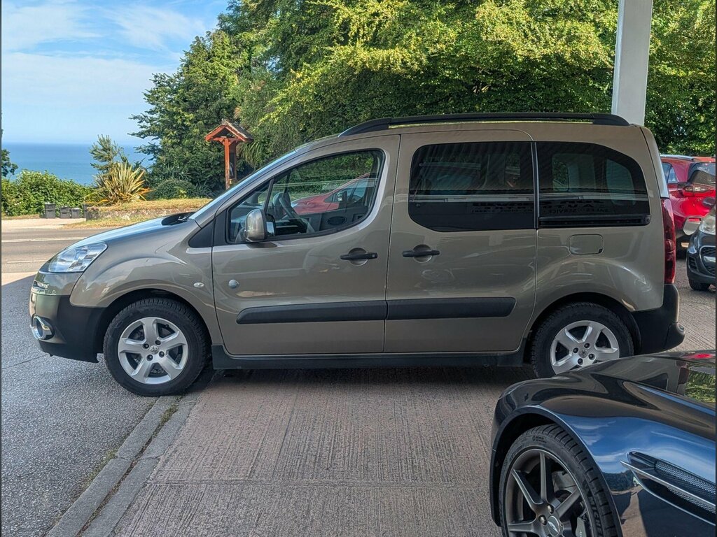Peugeot Partner Tepee Tepee 1.6 Hdi Tepee Outdoor Blue #9