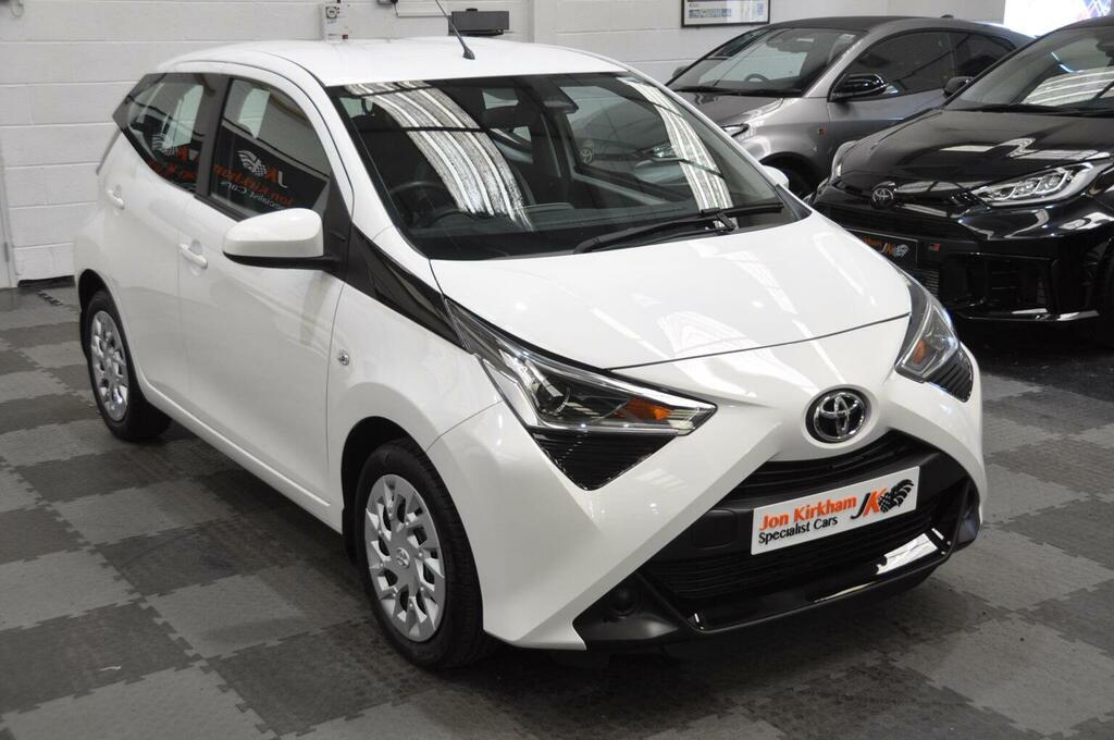 Toyota Aygo Hatchback 1.0 Vvt-i X-play Euro 6 Ss 2021 White #3