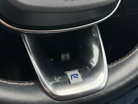 Volvo XC40 R Design White #25