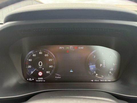 Volvo XC40 R Design White #29