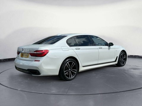 BMW 7 Series 3.0 740Ld Xdrive White #5