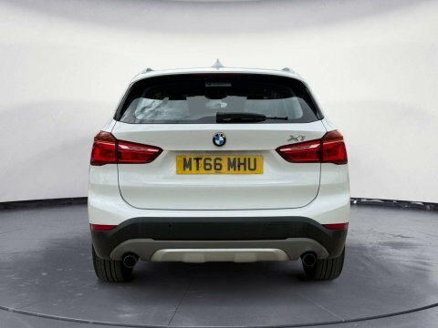 BMW X1 2.0 X1 Xdrive MT66MHU White #4