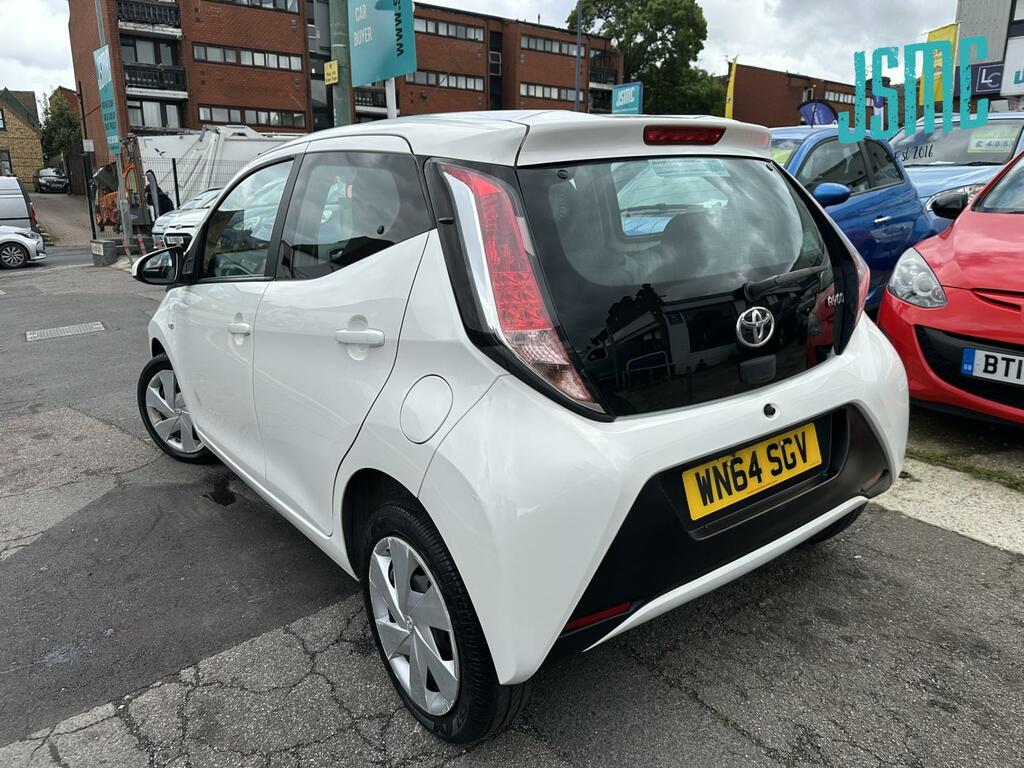 Toyota Aygo 1.0 Vvt-i X-play Hatchback Euro WN64SGV White #3