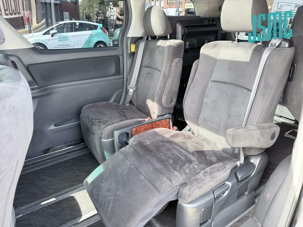Toyota Vellfire 2.4 201160 8 Seats Mpv Ulez Silver #12