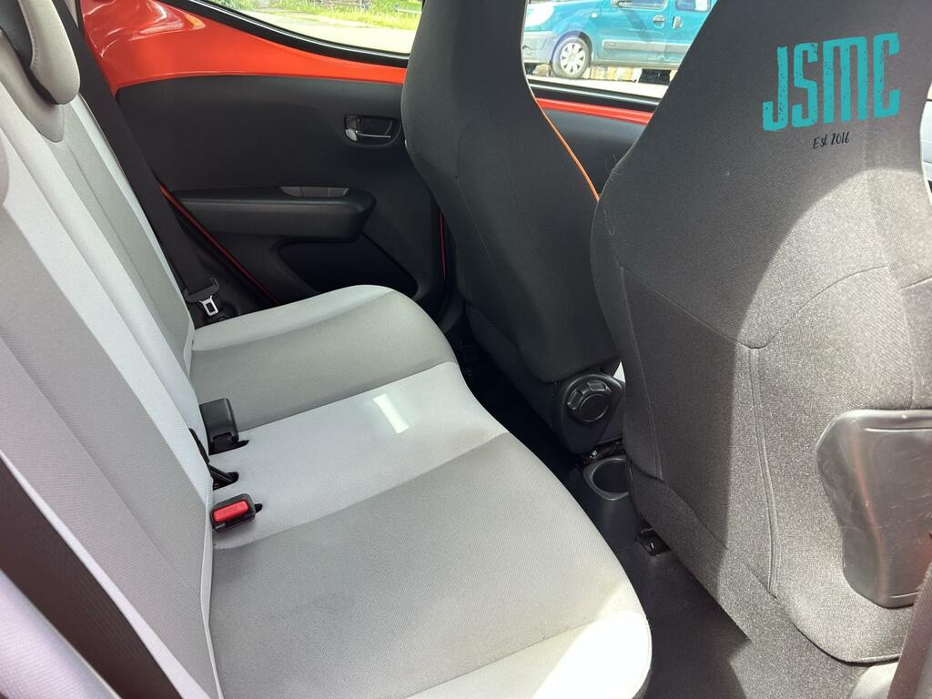 Toyota Aygo X X-pression White #16