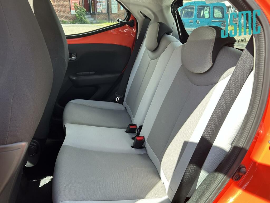 Toyota Aygo X X-pression White #15