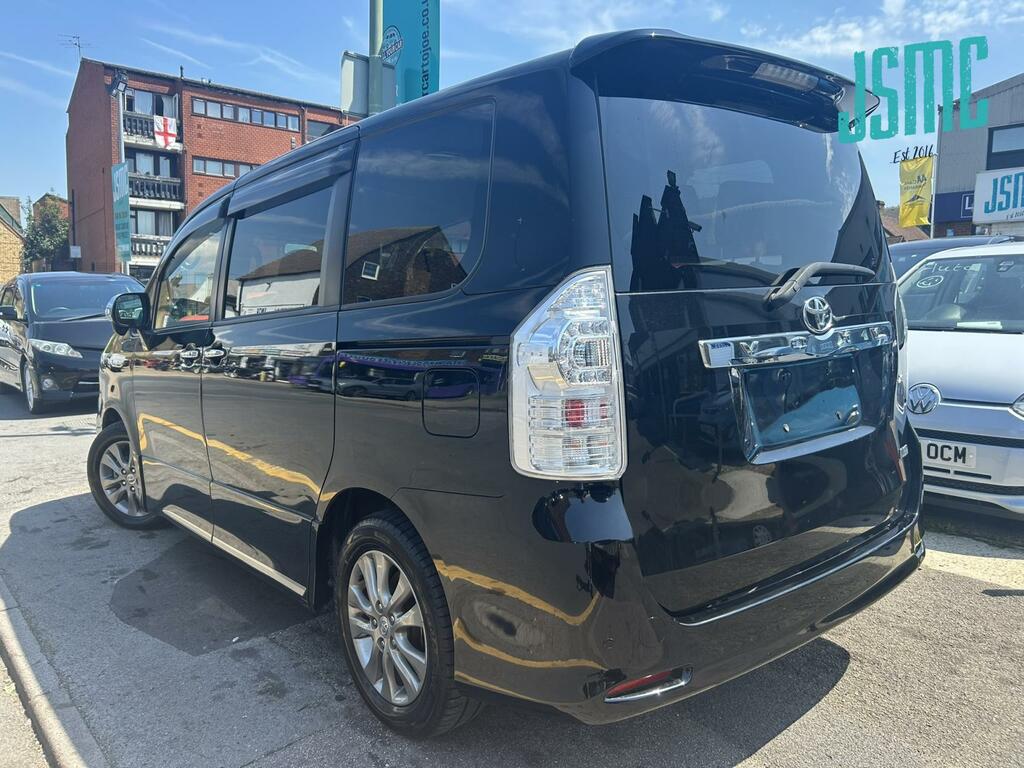 Toyota Voxy Automatic Black #4