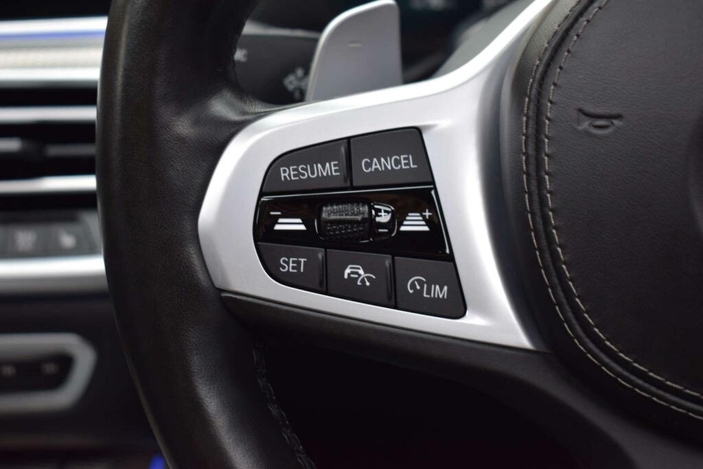 BMW X5 M M Sport White #28