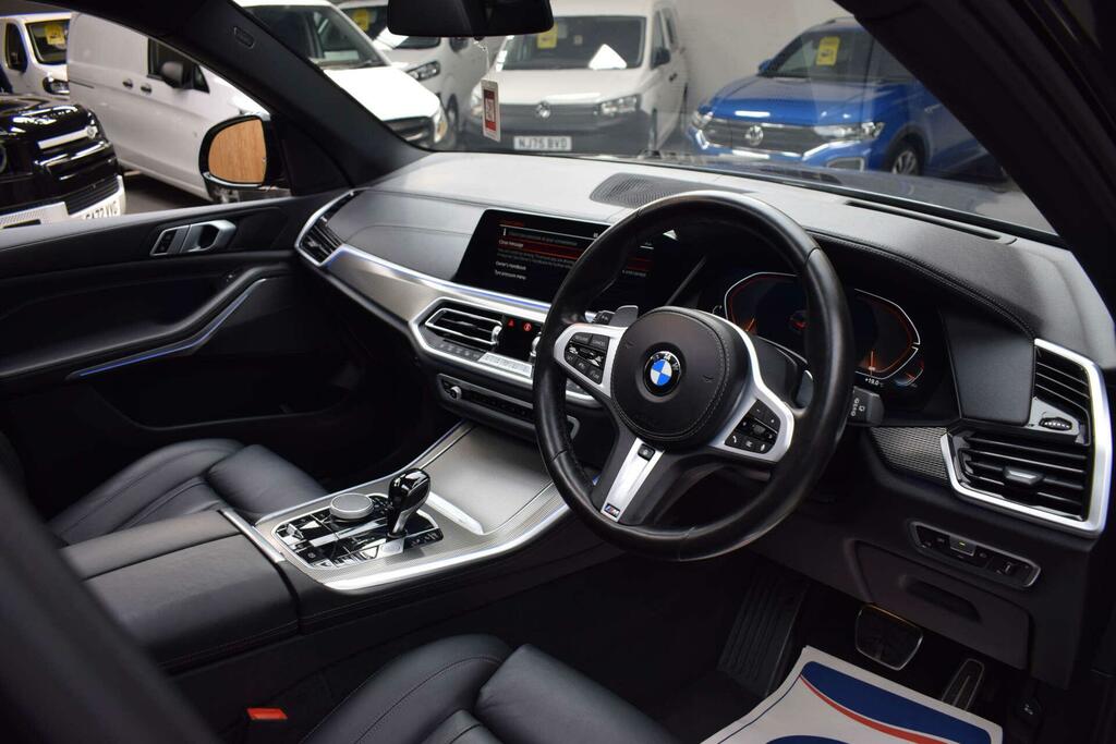 BMW X5 M M Sport White #17