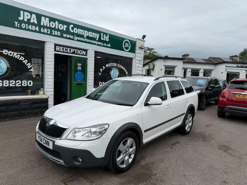 Skoda Octavia 2.0-tdi-scout-estate-5dr-diesel-manual-4wd-euro-5- White