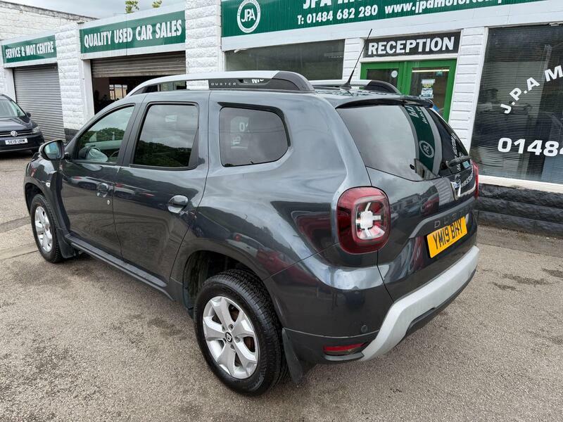 Dacia Duster 1.5-blue-dci-comfort-suv-5dr-diesel-manual-euro-6- YM19BHY Grey #3