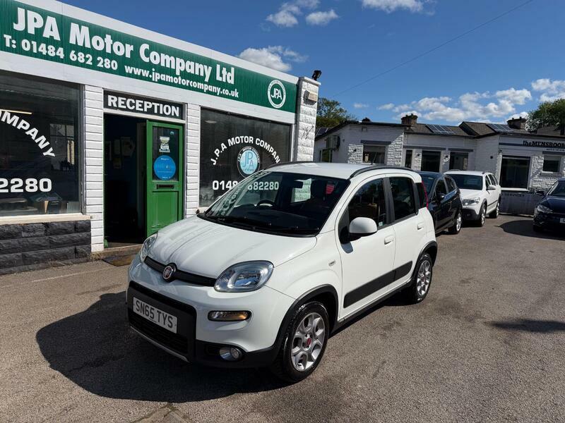 Fiat Panda 0.9-twinair-trekking-hatchback-5dr-petrol-manual-e White