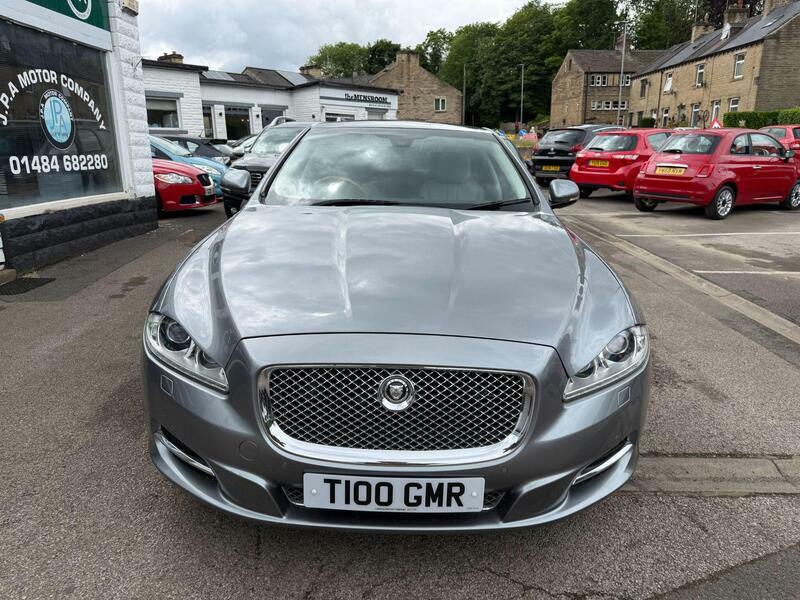 Jaguar XJ  Black #8