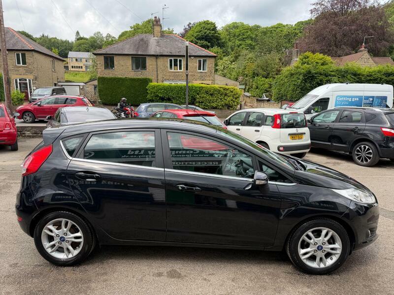 Ford Fiesta 1.5-tdci-zetec-hatchback-5dr-diesel-manual-euro-5- PL15FZR Black #6