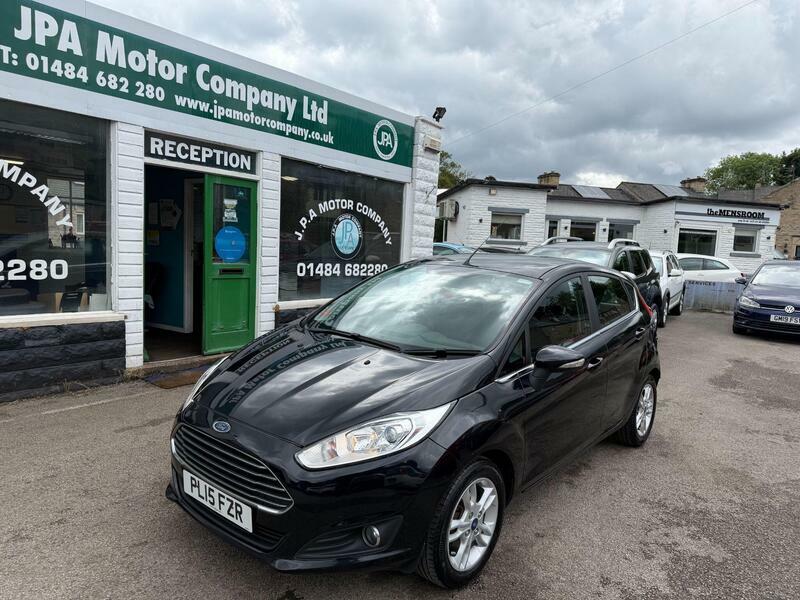 Ford Fiesta 1.5-tdci-zetec-hatchback-5dr-diesel-manual-euro-5- PL15FZR Black